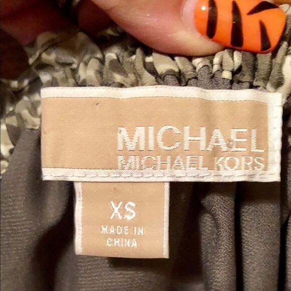 Michael Kors OFF-Shoulder Dress - Picture 4 of 5